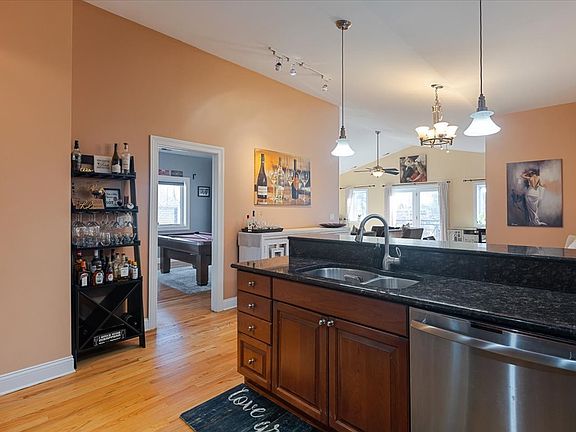 5th image of 5036 N Lockwood Ave #3