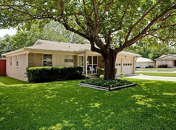 2nd image of 8806 Clearwater Dr