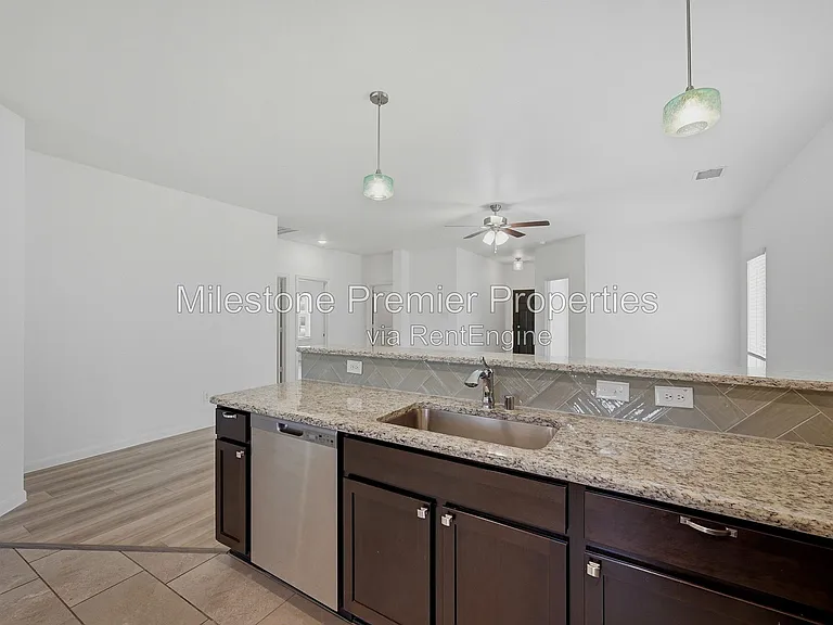 1714 Citrus Dr — Photo 9