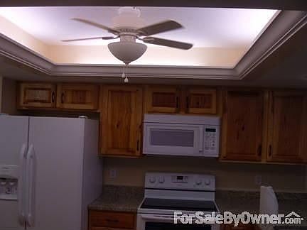 3rd image of 7320 Glenmoor Ln #209