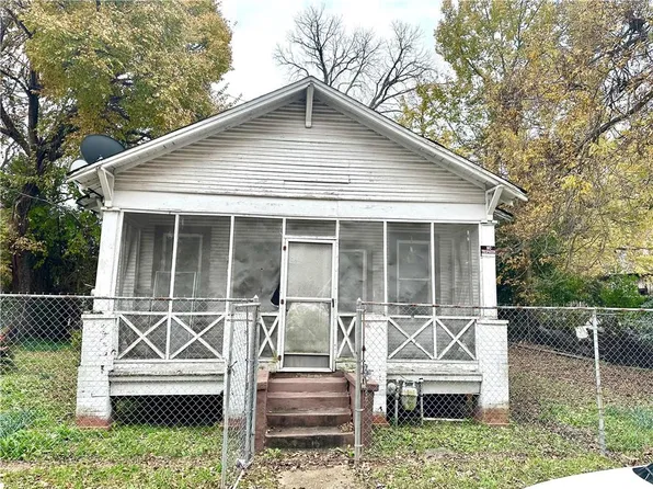 1607 York St, Alexandria, LA 71301