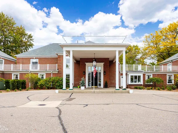 17111 E Jefferson Ave APT 10, Grosse Pointe, MI 48230