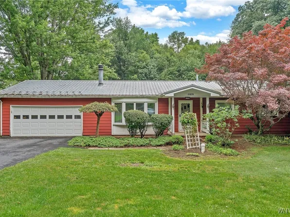 11070 Fairview Dr, Gowanda, NY 14070
