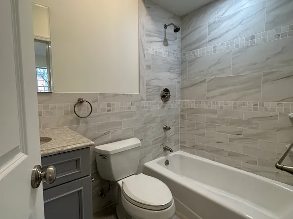 207 Court Street image 11 of 15