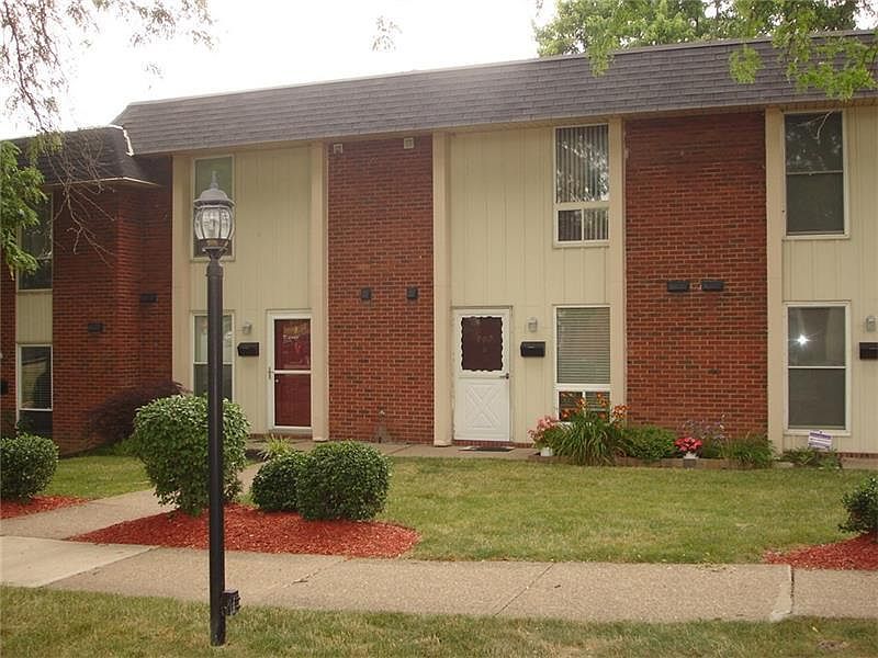 1st image of 209 College Park Dr