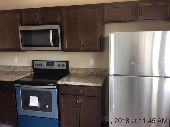 3rd image of 622 Appleton Dr Unit A