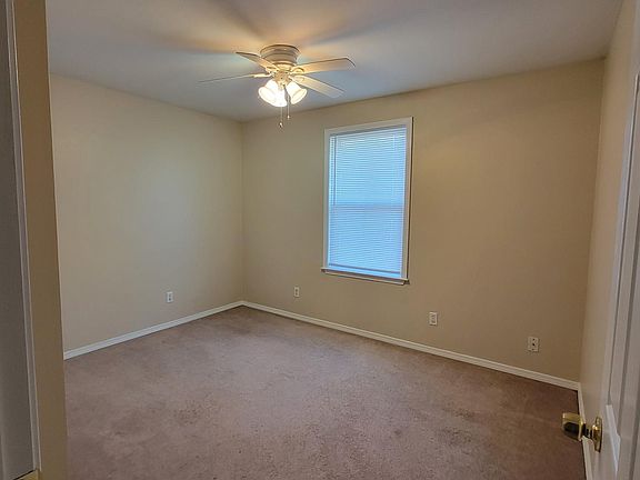 4th image of 6222 Glenwood Dr