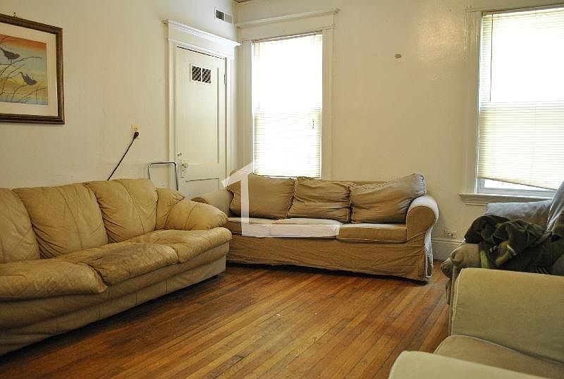 2nd image of 14A Ashford St APT 00002