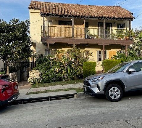 3rd image of 2335-2337 Miramar St #2337-2