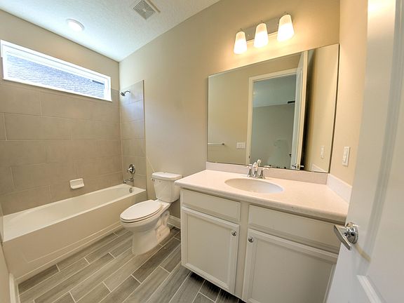 5th image of 75 Boylston Ct