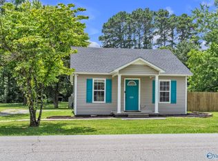 909 5th Ave, Athens, AL 35611