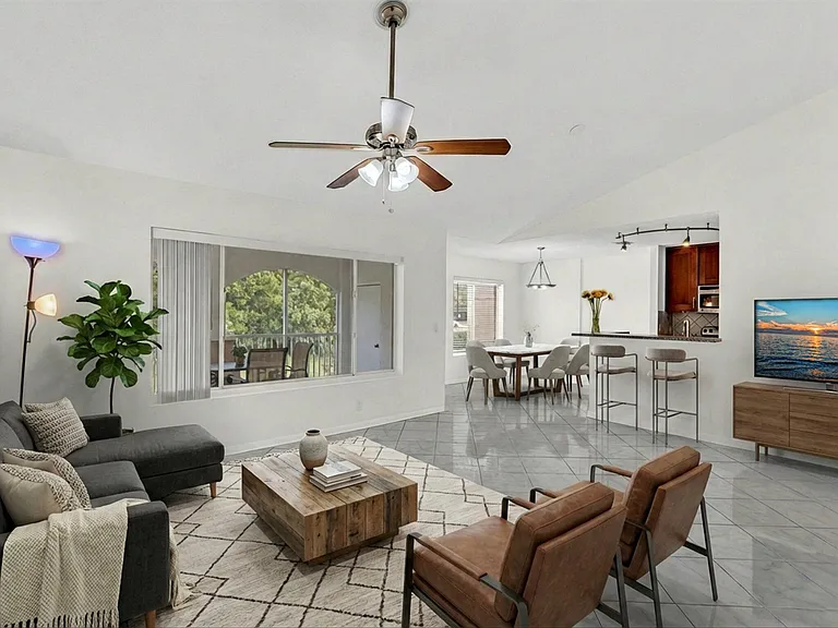 815 W Boynton Beach Blvd #16-205 — Photo 7