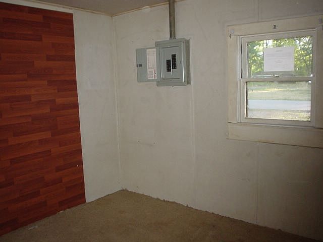 2nd image of 2631 S Lakeside St
