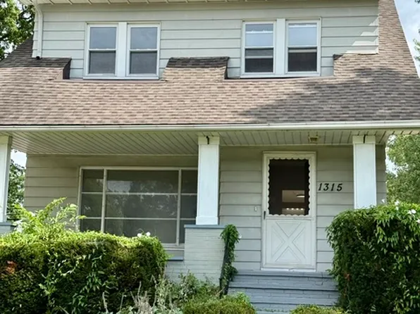 1315 S Belvoir Blvd, South Euclid, OH 44121
