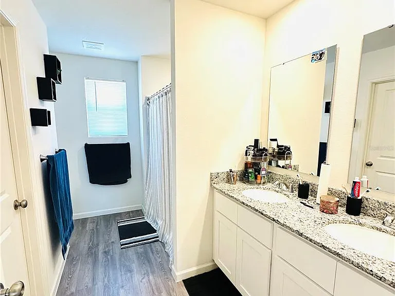 1053 Ambleside Dr — Photo 20