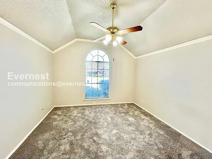 1608 Willow Crk — Photo 12