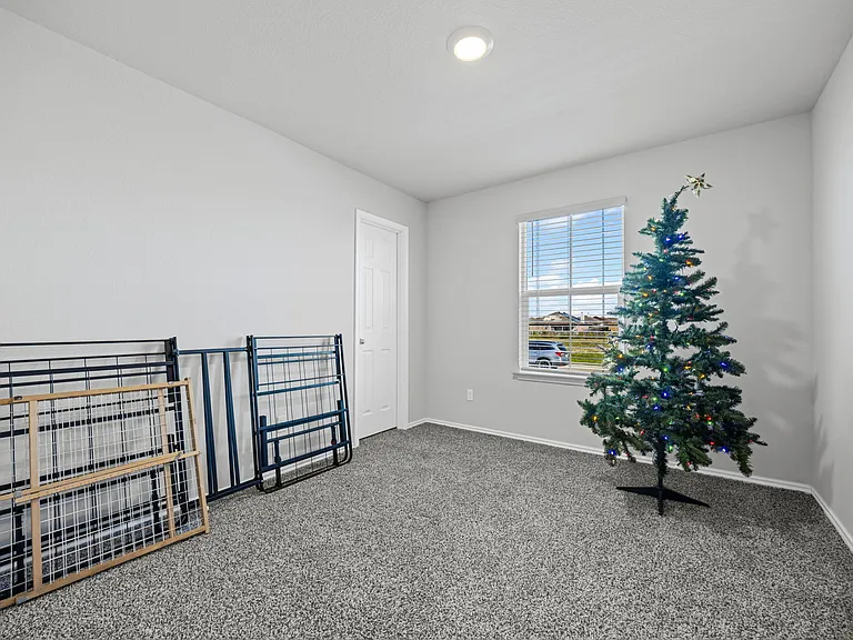 7203 Gilbert Dr — Photo 7