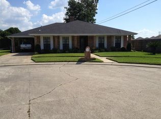 29 Cherry Blossom Ln, Marrero, LA 70072