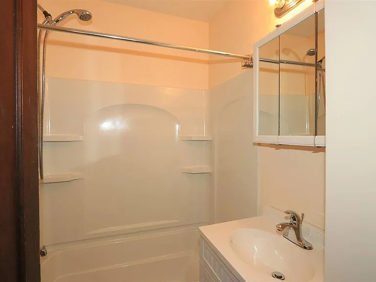 8457 Vorhees Ln — Photo 13