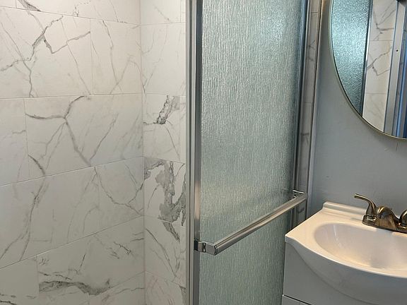 Master bedroom shower