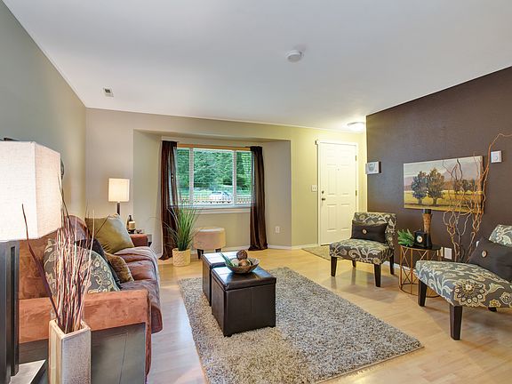 5th image of 8112 189th Street Ct E