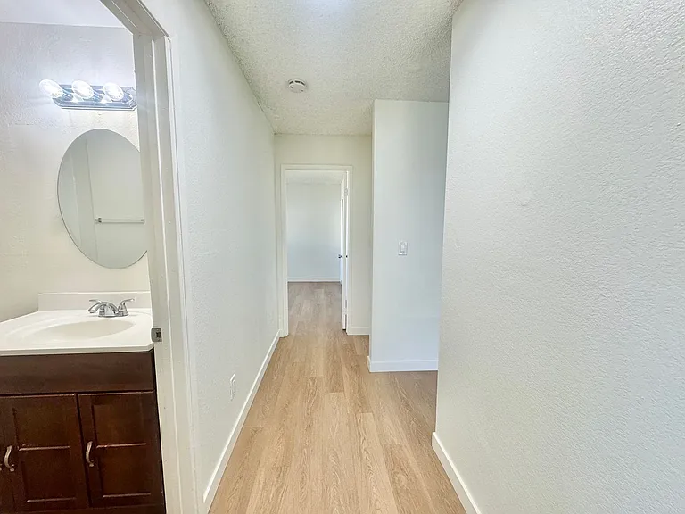 Westpark Apartments — Photo 14