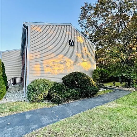 207 Samoset St #A8 — Photo 1