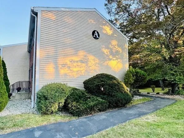 207 Samoset St APT A8, Plymouth, MA 02360