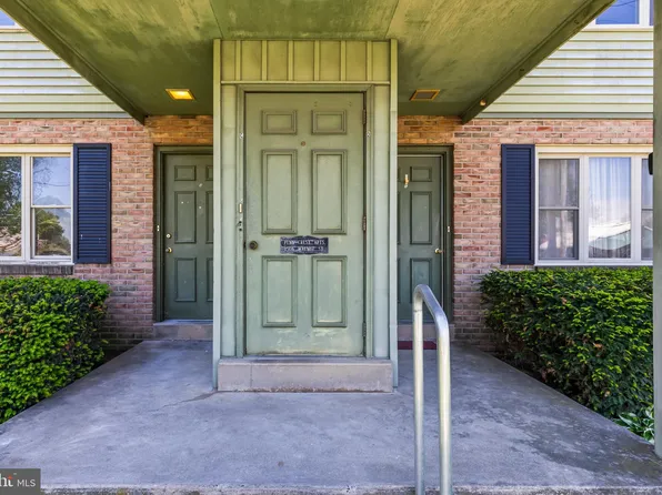 1504 Walnut St APT D, Lebanon, PA 17042