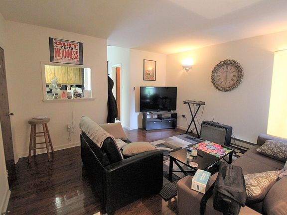 2nd image of 1115 Spruce St #3A
