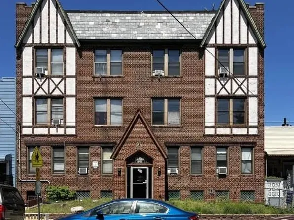 901 Grand Avenue image 1 of 1