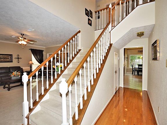 4th image of 6906 Trimstone Dr