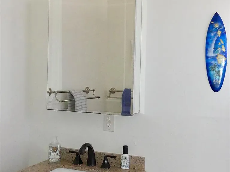 58 Lakeside Dr — Photo 17
