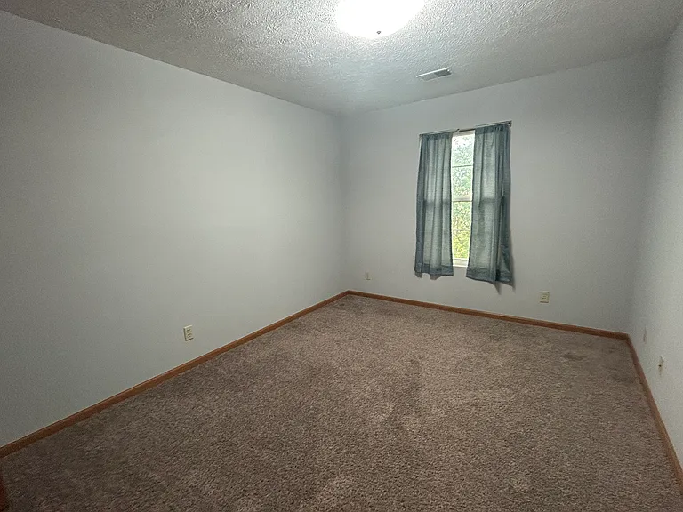 5591 Tall Pines Pkwy #4 — Photo 6