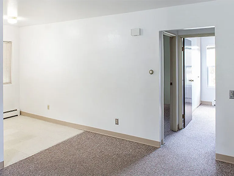 121 E Henry St #207-935 — Photo 9