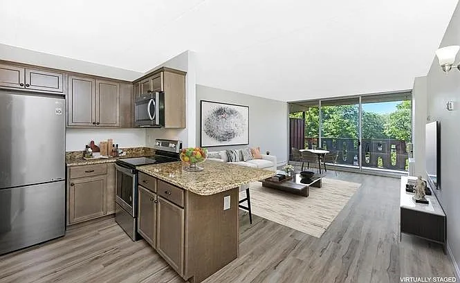 2 bed, 822 sqft, $2,650 — Photo 2