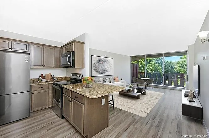 Building Photo - 200 Swanton St #303