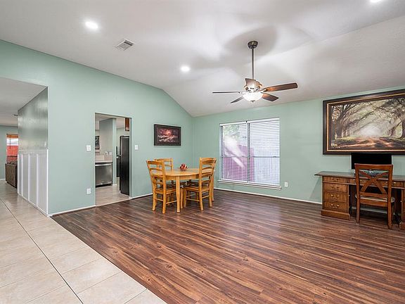 5th image of 3806 Village Well Dr