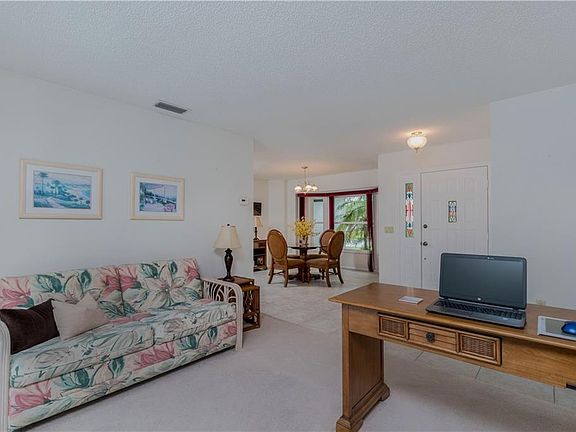 5th image of 265 Brighton Ct