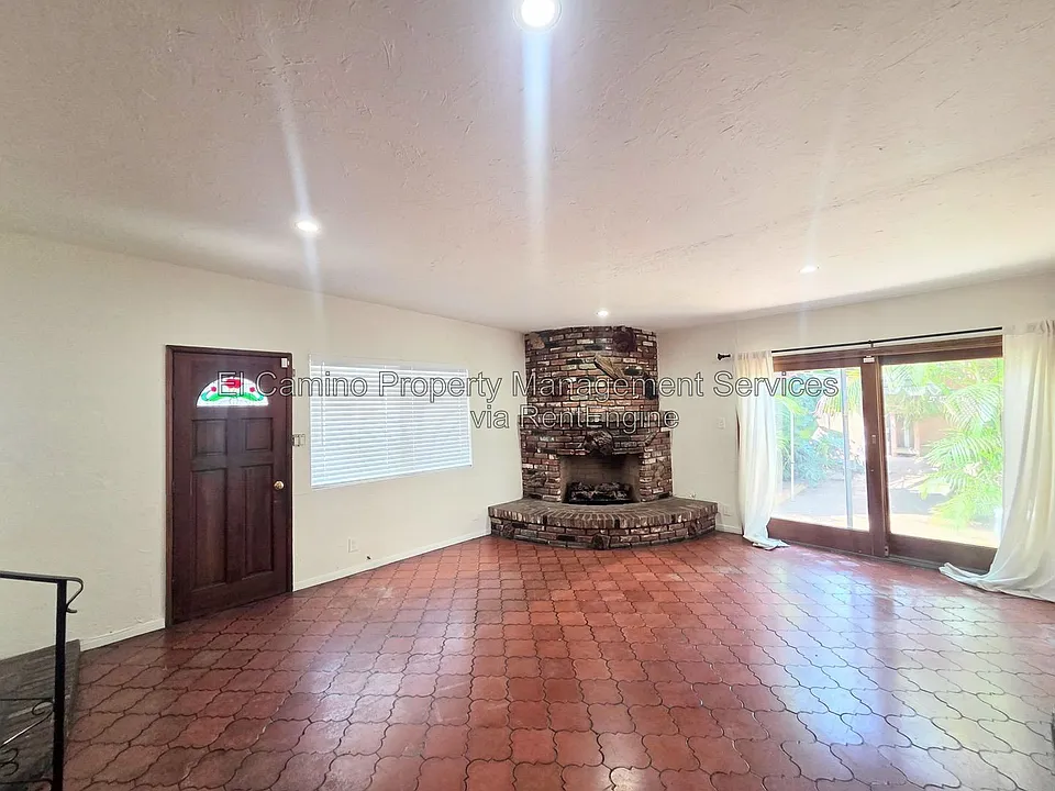 4137 Layman Ave