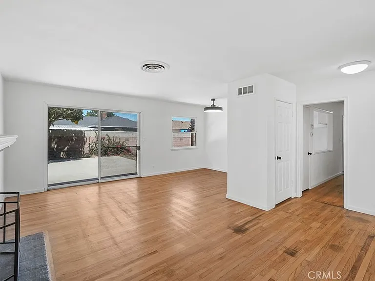 7656 Teesdale Ave — Photo 12