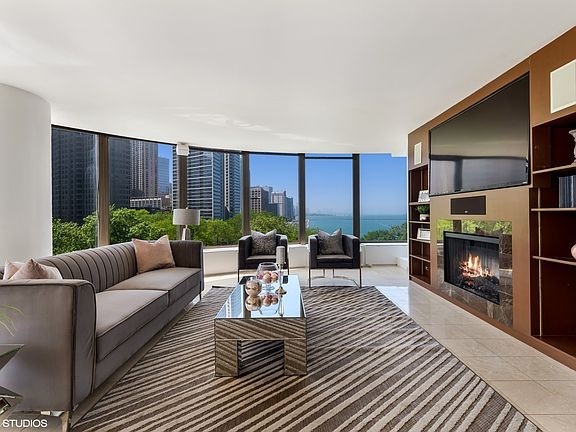 4th image of 505 N Lake Shore Dr #815-816