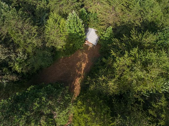 5th image of 408 Shadden Rd