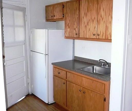 3rd image of 4807 N Hermitage Ave APT 1E