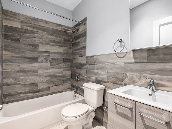 5th image of 126 Alexander Ave #2W