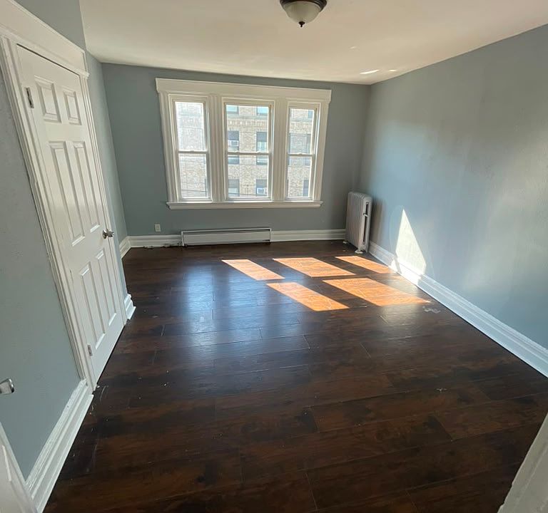 1st image of 903 Hunterdon St Floor 3