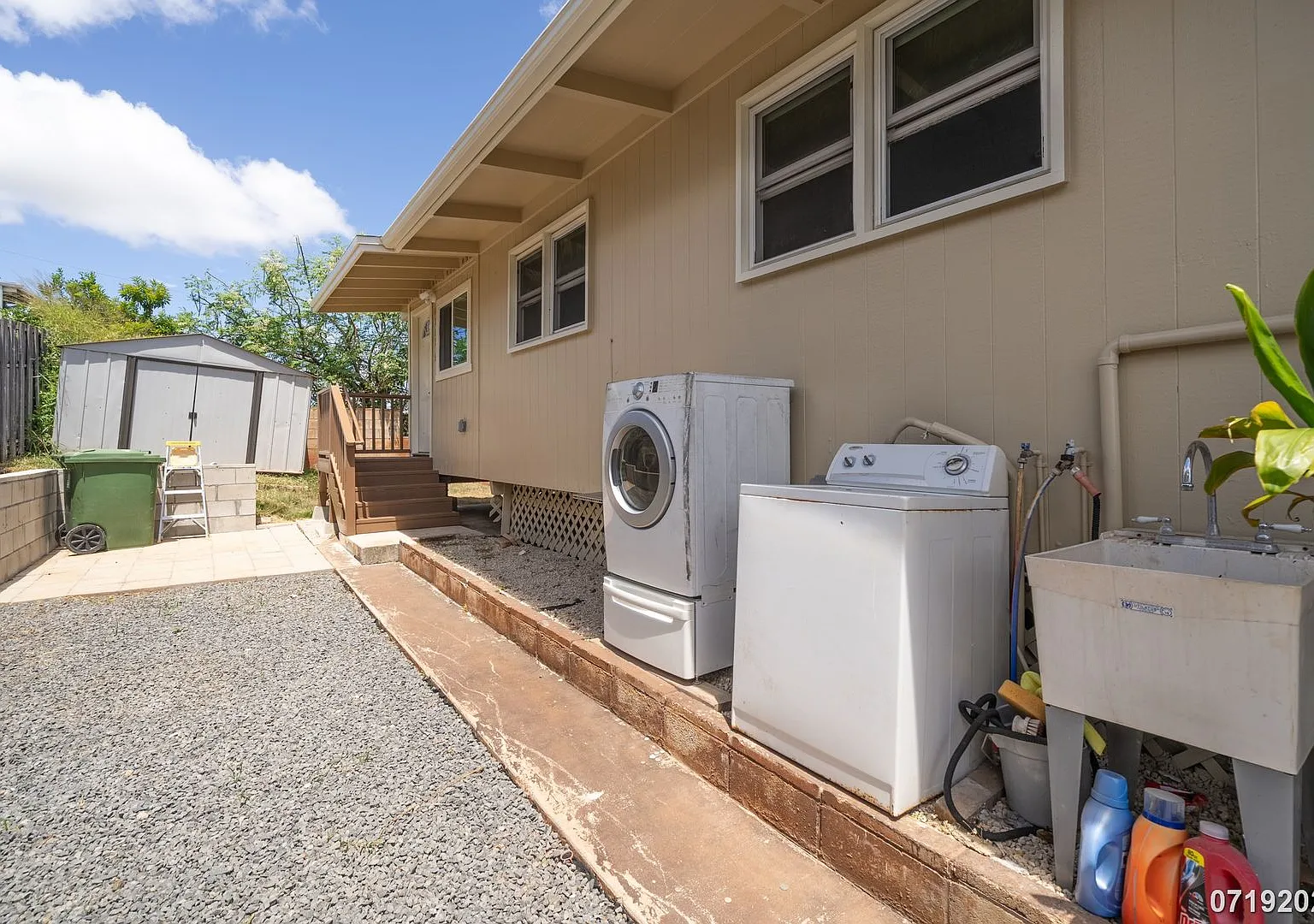 $2800 / 2br - 2 Bed 1 Bath Cottage in Makakilo — Photo 3