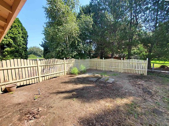 5th image of 4501 Mallet St