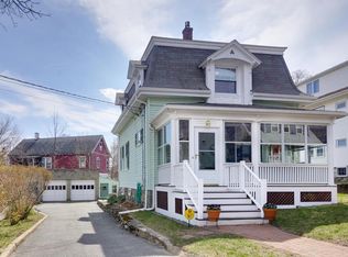 28 Fessenden Rd, Arlington, MA 02476