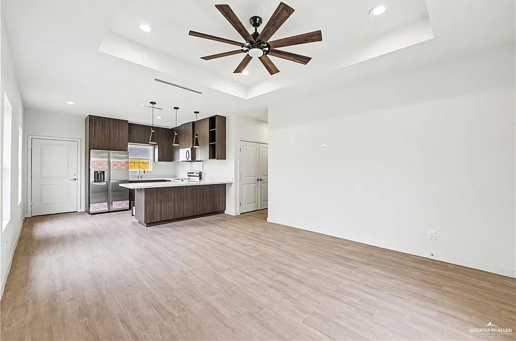 5800 Ozark Ave — Photo 4